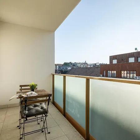 Aron Apartament *