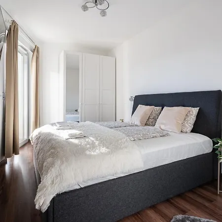 Aron Apartment *
