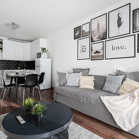 Aron * بودابست